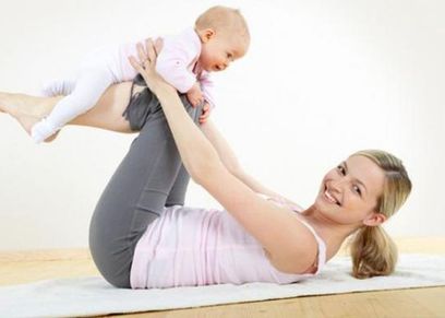 أطباء يحذرون من ممارسة الجري بعد الولادة يضغط على عضلات البطن والحوض