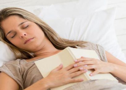 الحرص على القراءة قبل النوم للتغلب على التوتر والقلق