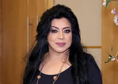 الفنانة العمانية فخرية خميس