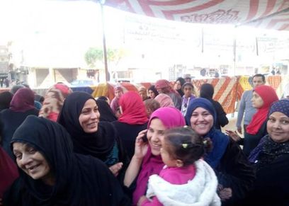 قومي المرأة بالإسماعيلية يحشد السيدات بالقري والنجوع للتصويت بالإستفتاء.