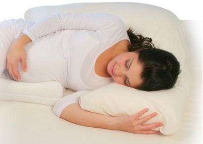 امرأة تعاني من التعب اثناء فترة الحمل