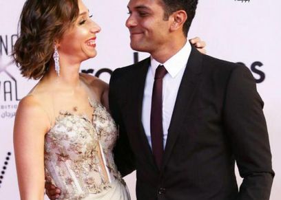 آسر ياسين وزوجته