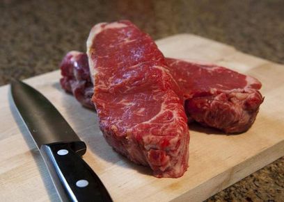 الامتناع عن تناول اللحوم الحمراء يقى من الامراض وينقي البشرة وينقص الوزن
