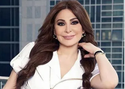 الفنانة إليسا