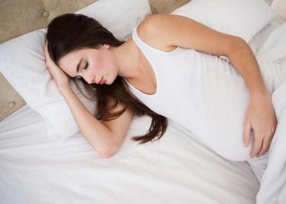 نوم الأم بعد الحمل الأول يتناقص بمعدل ساعة يوميا خلال أول 3 أشهر