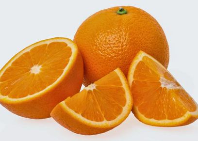 برتقال من الأطعمة تقلل الانتفاخ