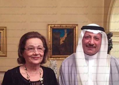 بالصور| أحدث ظهور لسوزان مبارك وزوجها ونجليها برفقة شاعر سعودي