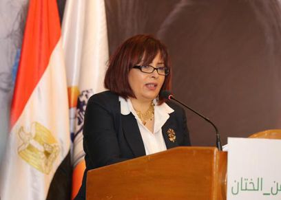 الدكتورة عزة العشماوي