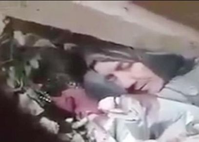مقتل والدة أحد أفراد الدفاع السوري