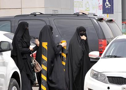 النيابة العامة بالسعودية تنصر سيدة يمنية مطلقة بعد ظلم أهلها