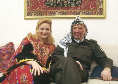 ياسر عرفات وزوجته سهى عرفات