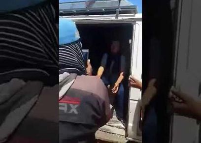 بالفيديو| ملثمون يعتدون على طالبة وسائق أجرة بدعوى الاختلاء ببعضهما في نهار رمضان