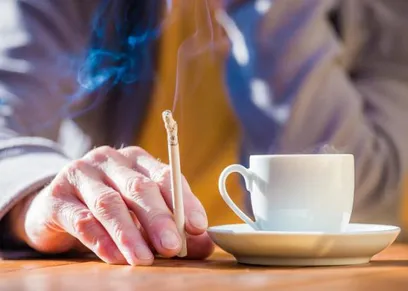 مخاطر الإفطار على القهوة والسجائر