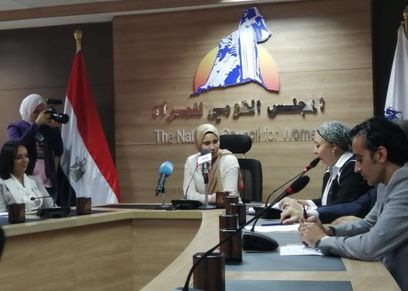 بحضور مايا مرسي.. اجتماع بأعضاء الأمانة العامة مع رئيس