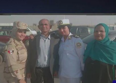 ملازم أول طبيب شرطة علا جمال وشقيقتها ملازم أول تمريض عسكري أسماء جمال ووالديهما
