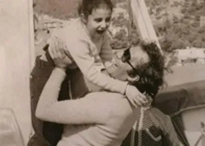 رانيا محمود ياسين في طفولتها