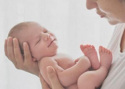 الأمومة والرضاعة الطبيعية