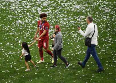 محمد صلاح وأسرته