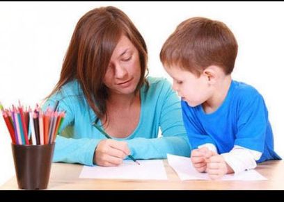 خطوات تساعد الأم على التحصيل الدراسي مع الأبناء