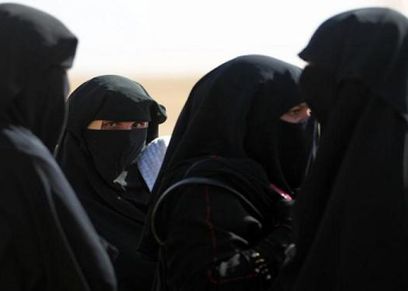 مرصد الإفتاء يحذر من نساء داعش