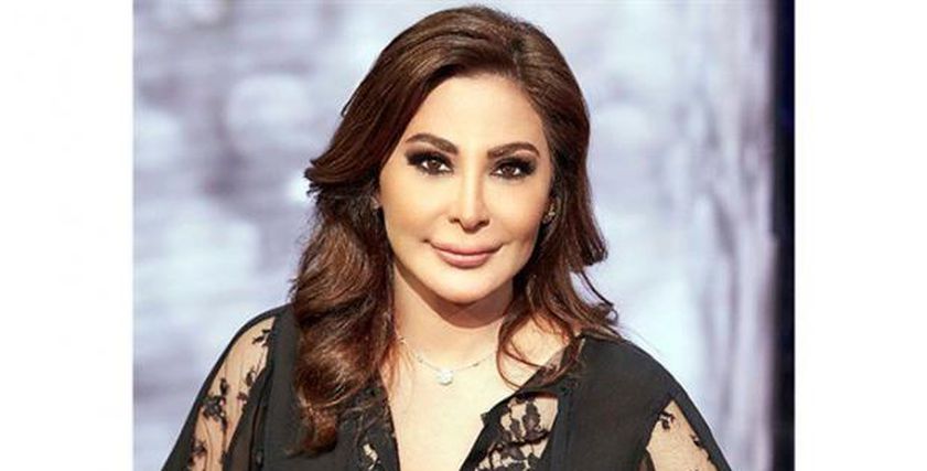 إليسا ترد بجملة واحدة على من يتهموها بادعاء المرض