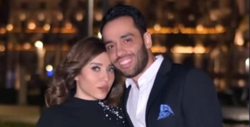 رامي جمال وزوجته بمناسبة عيد الحب