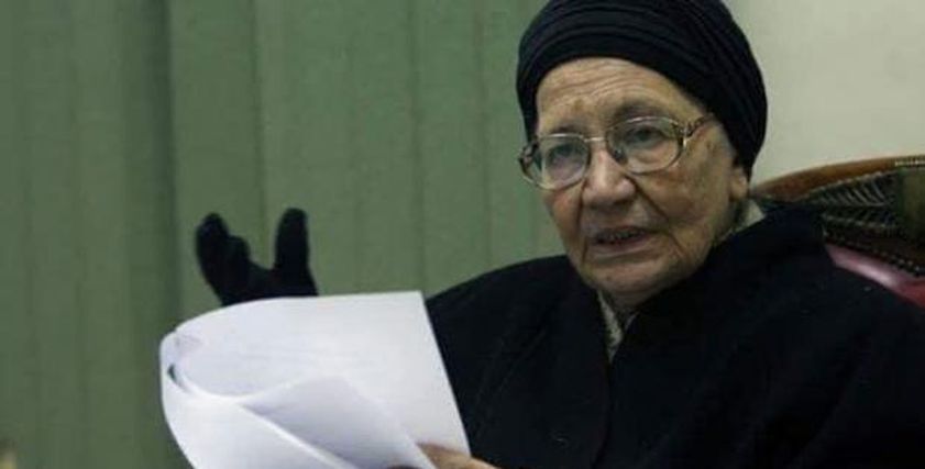 الدكتورة فوزية عبد الستار