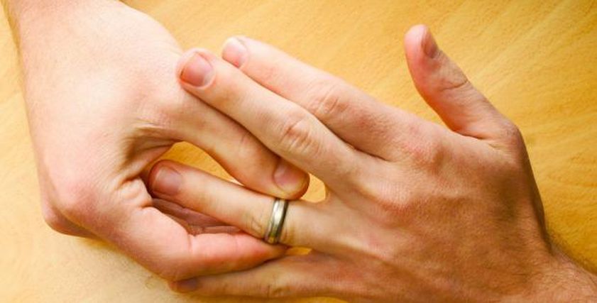 في اليوم العالمي للرجال ازواج يقيمون دعاوى تطليق ضد زوجاتهم
