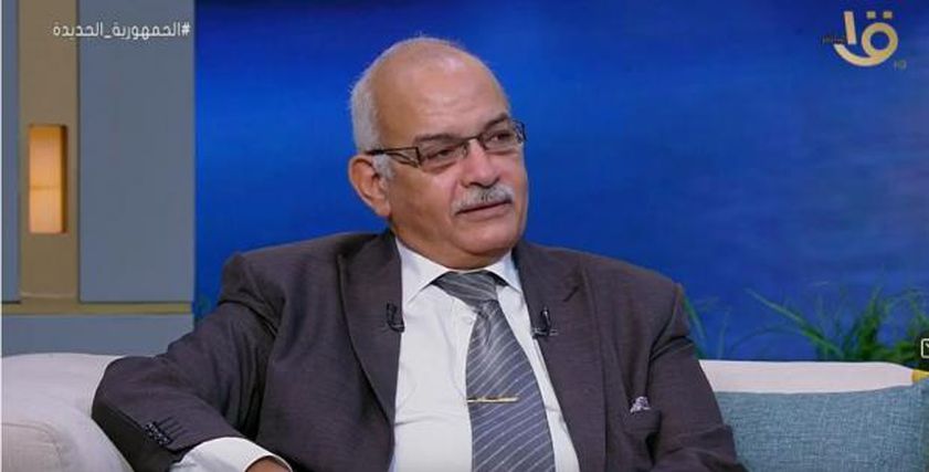 الدكتور حسام عباس رئيس قطاع السكان وتنظيم الأسرة