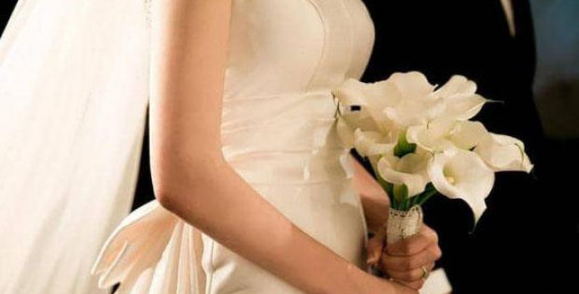 عروس تفرض رسوم على ضيوف حضور حفل زفافها