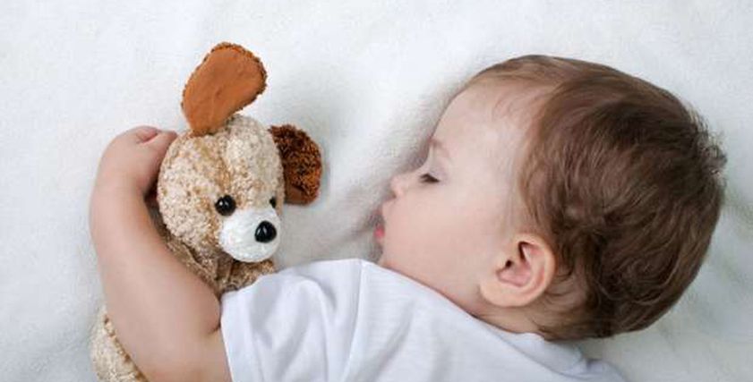نوم طفلك مبكراً يخفض من خطر الاصابة بالسمنة