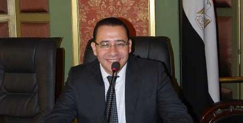 الكتور عمرو حسن