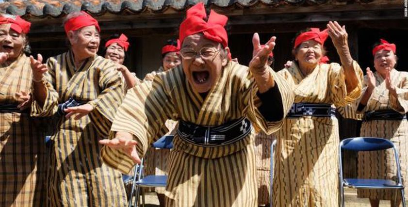 فرقة رقص من النساء المعمرات في اليابان تعيد معنى الشيخوخة