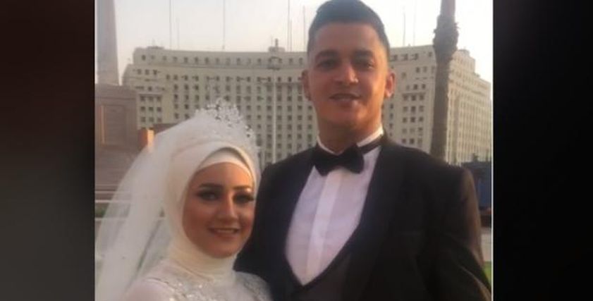 عروسان في ميدان التحرير