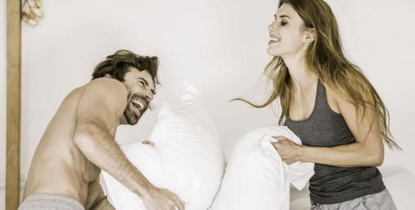 دراسة حديثة.. الفكاهة والضحك جزء أساسي من بناء علاقة زوجية ناجحة.
