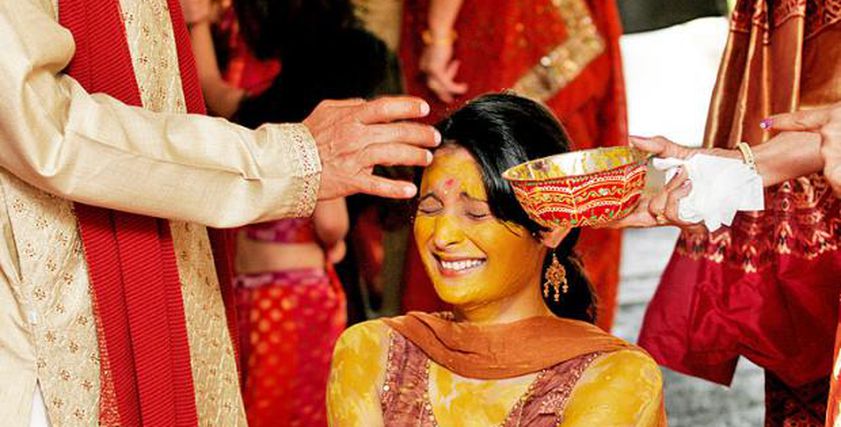ولاية هندية تجري عمليات التجميل مجانًا للنساء الفقيرات