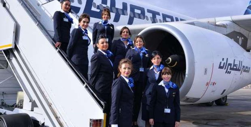 مصر للطيران تنظم رحلة جوية بطاقم نسائي