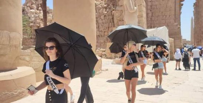 ملكات جمال العالم خلال زيارتهن لمعبد الكرنك