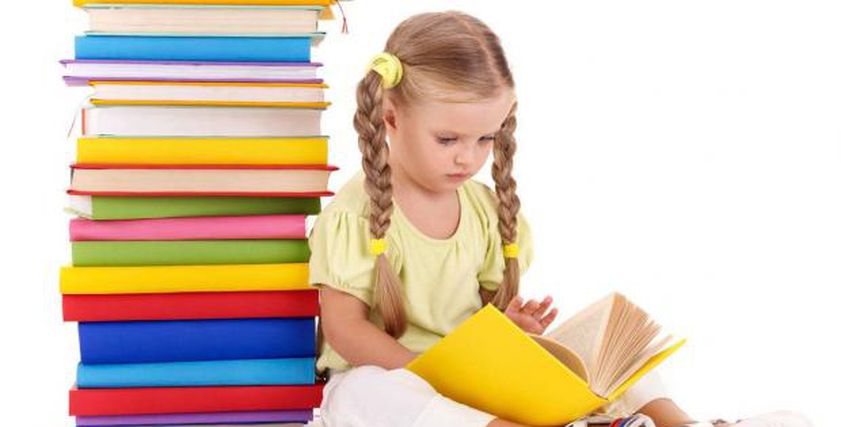 تعليم الطفل القراءة- تعبيرية