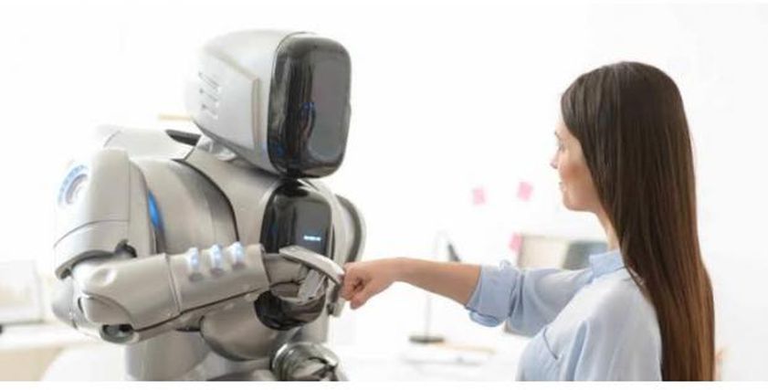 روبوتات تساعد البشر - صورة أرشيفية
