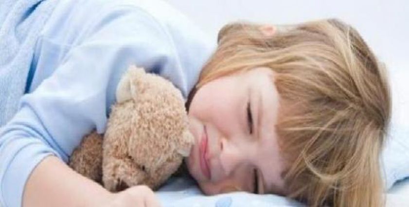 نقص النوم يؤثر سلبا على نمو دماغ الأطفال