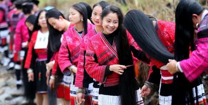 نساء قرية روبانزل الصينية