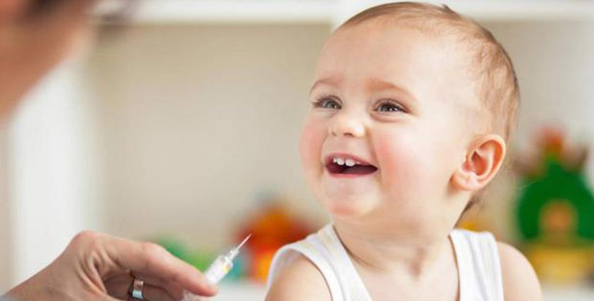 تطعيمات الأطفال - تعبيرية