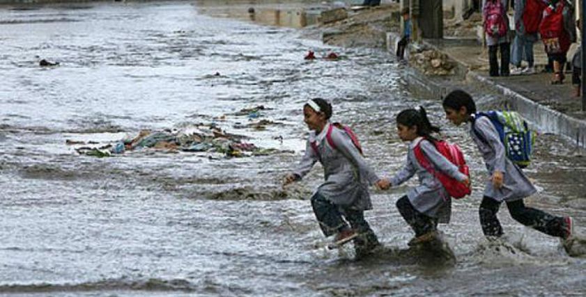 أمهات يرفعن درجة الاستعداد القصوى لاستقبال الطقس السيء