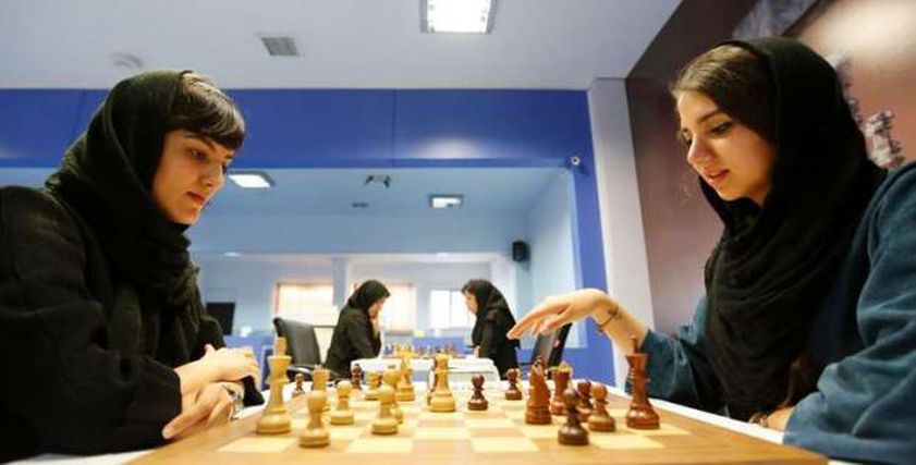 لاعبة شطرنج إيرانية تنضم إلى المنتخب الأمريكي بسبب الحجاب