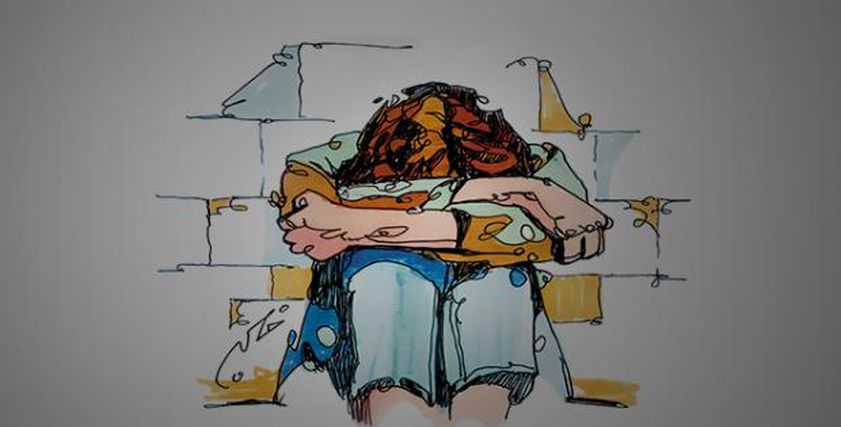 سجينات في البيت.. حكايات مؤلمة عن عنف الأسر المصرية ضد بناتها