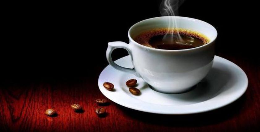 علماء يوضحون مزايا تناول القهوة ساخنة