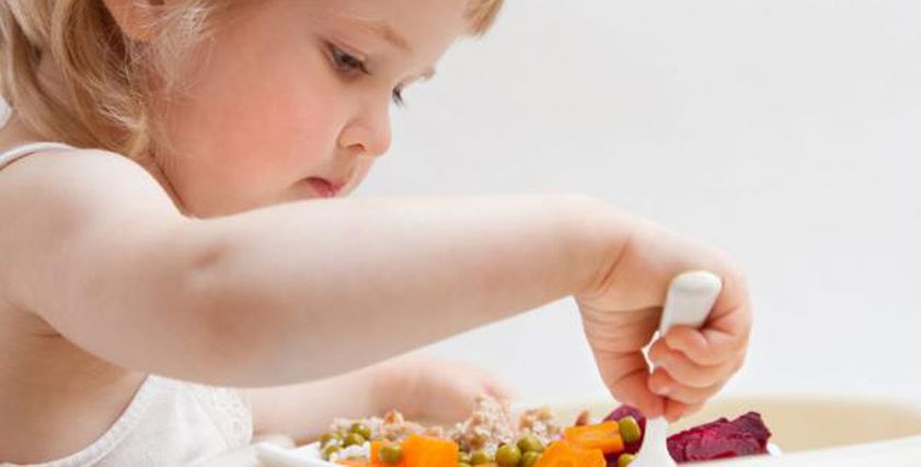 5 طرق لإقناع الأطفال بتناول الأطعمة الصحية
