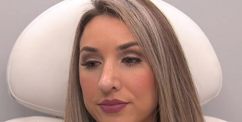 بالفيديو.. سيدة أمريكية تتفاجأ بنمو أنفها بعد إجراء جراحة تجميلية  لتصغيرها