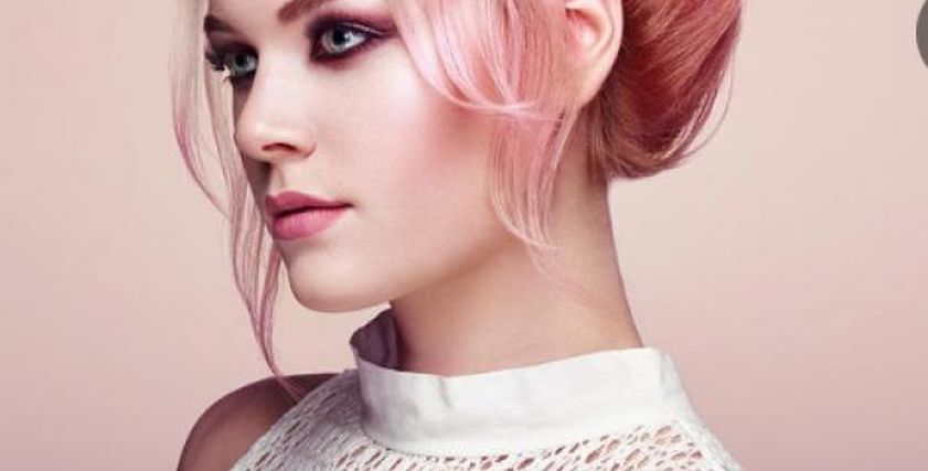 قصات شعر باللون الوردي